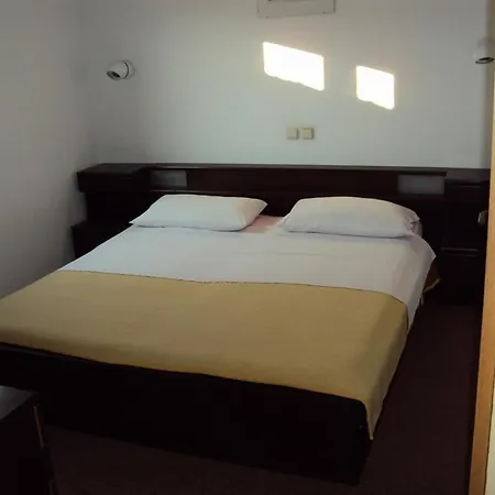 In With Terrace, Air Conditioning, Wifi Apartment Medulin